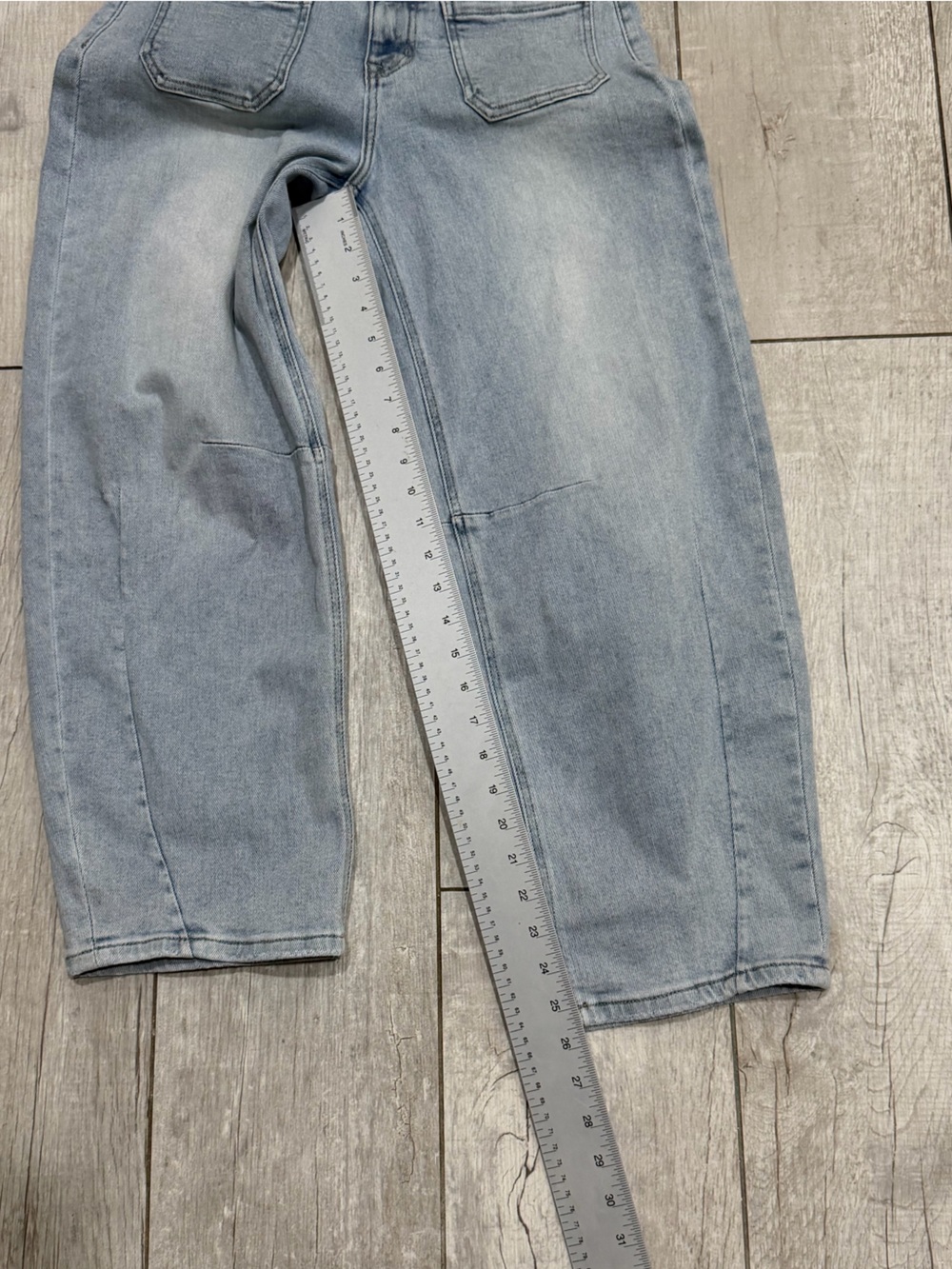 Vervet Barrel Leg Jeans 27 Light Wash High Rise Cropped Curved Denim EUC - Picture 6 of 7